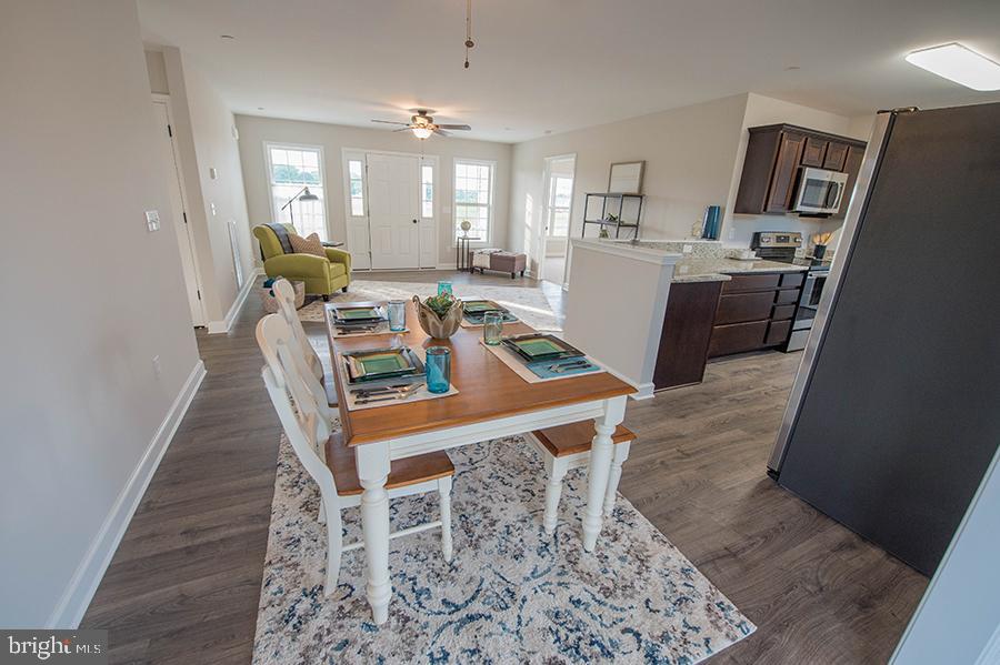 ARCADIA VILLAGE - Residential