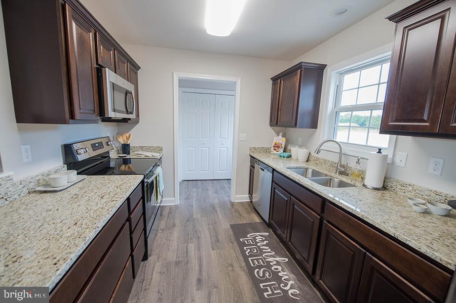 ARCADIA VILLAGE - Residential