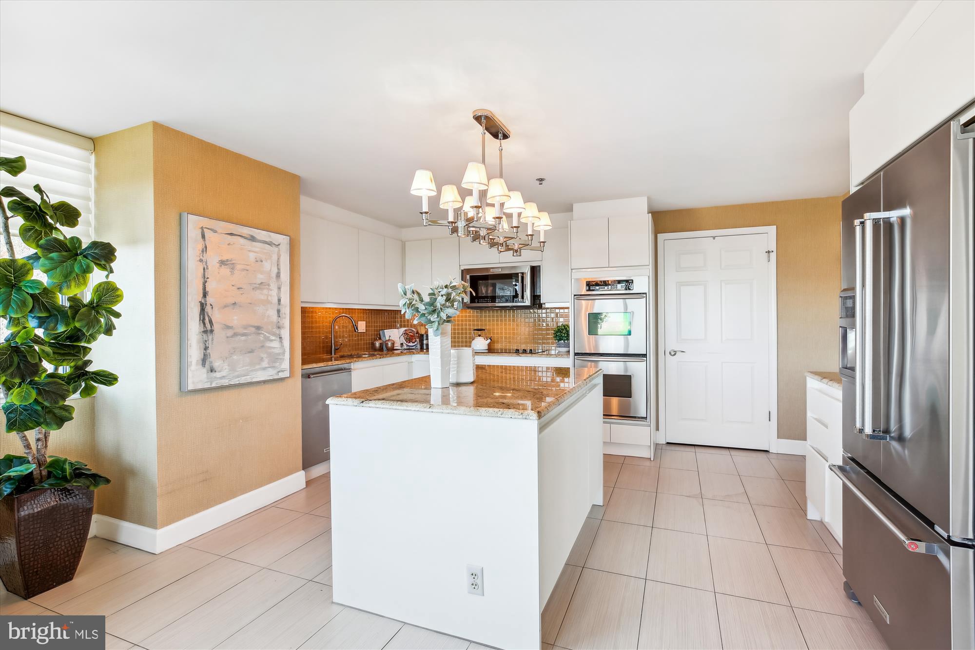 SOMERSET HOUSE CONDOS - Residential