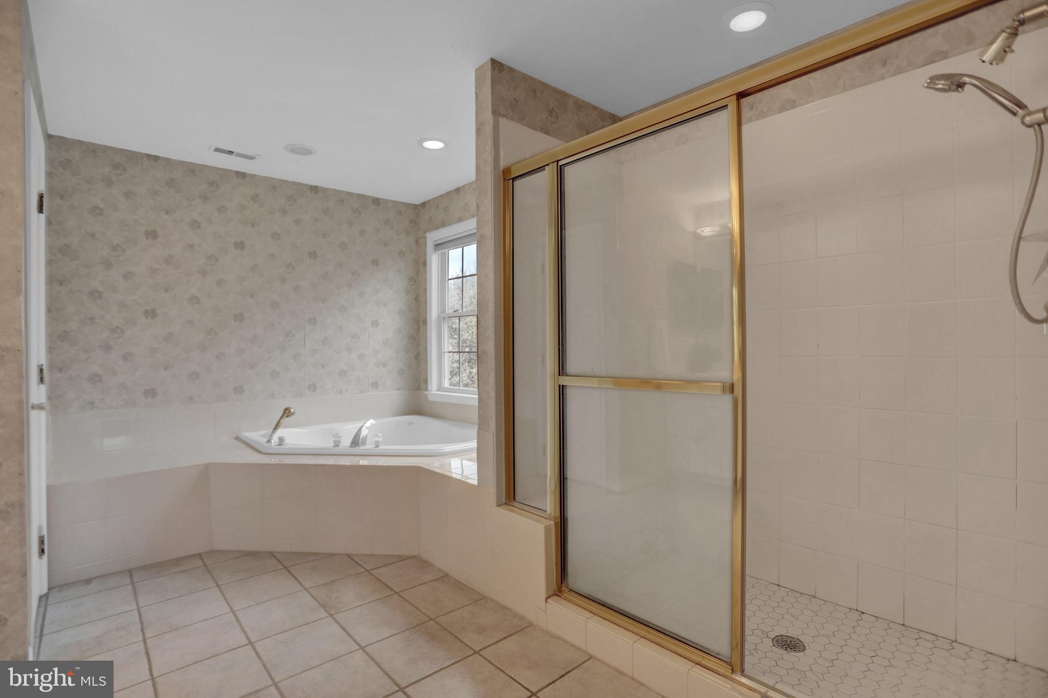 FIELDERS FARM - Residential