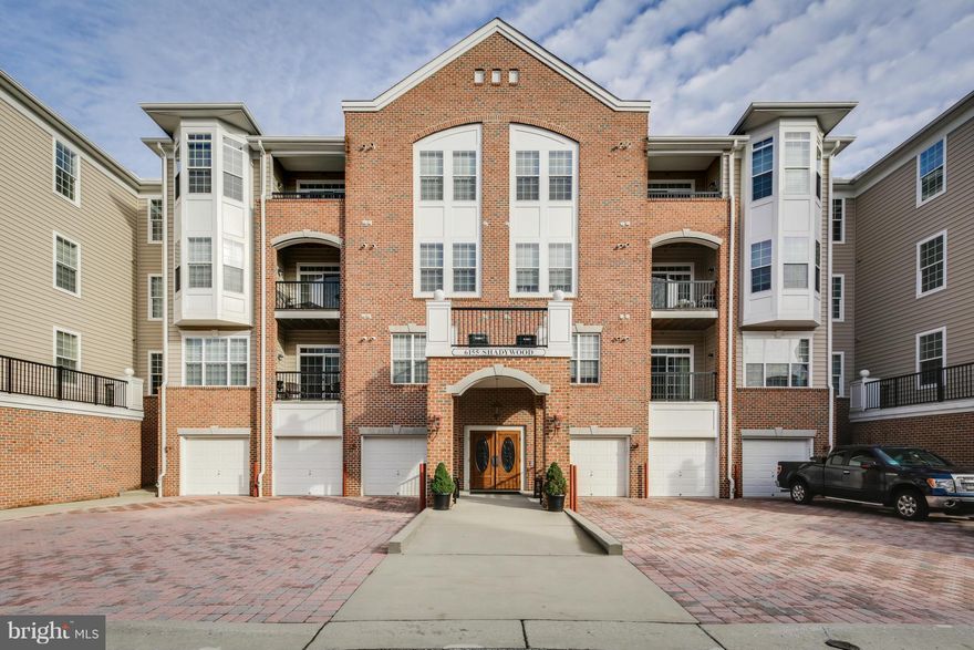 OPEN 3/13 1-3 RARELY AVAIL.Penthouse 55+Condo in GATHERINGS at LYNDWOOD 3 BR 2 BA AttachedGARAGE,double parking pad & EXTRA 70 SF STORAGE ROOM.1988 sf of luxury includes separate family room&dining room,KINGSIZED MASTER SUITE w/walkin closet & super bath. 9' ceilings, top of the line granite,columns,wood floors.Condo Amenities include water,secure building,outdoor pool & tennis NO FRONT FOOT FEE