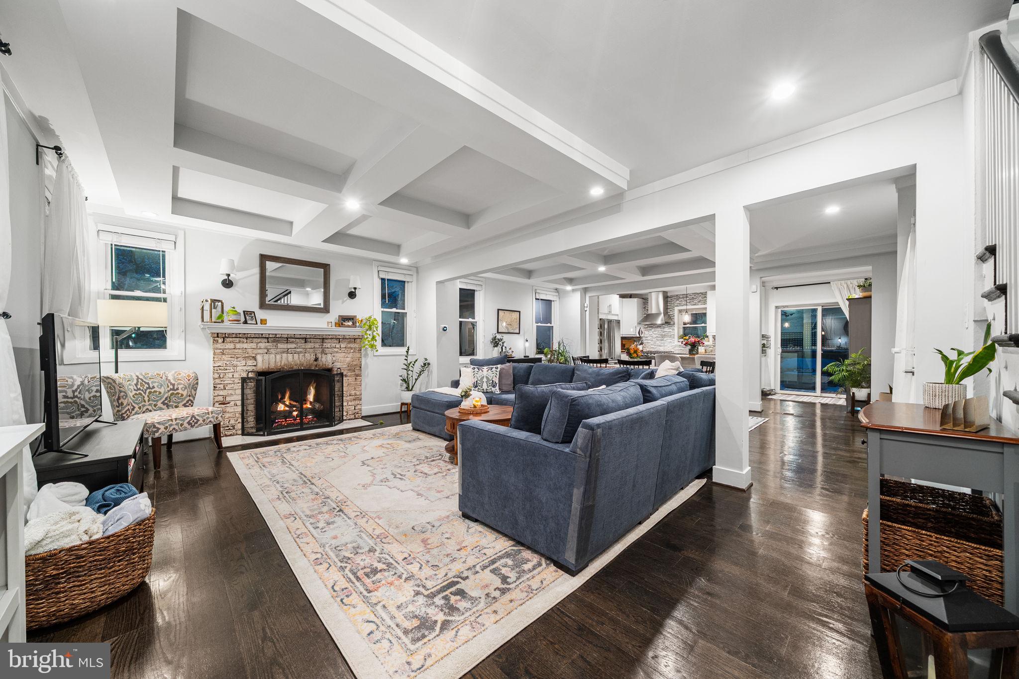 1433 FORT STEVENS DRIVE NW