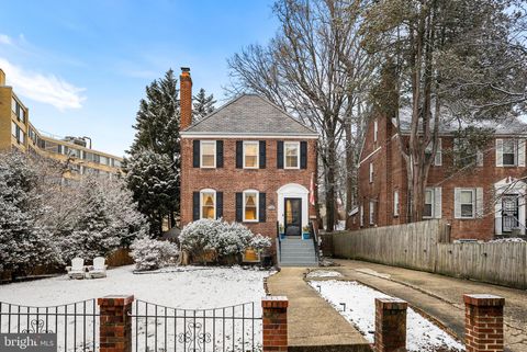 1433 FORT STEVENS DRIVE NW WASHINGTON DC 20011