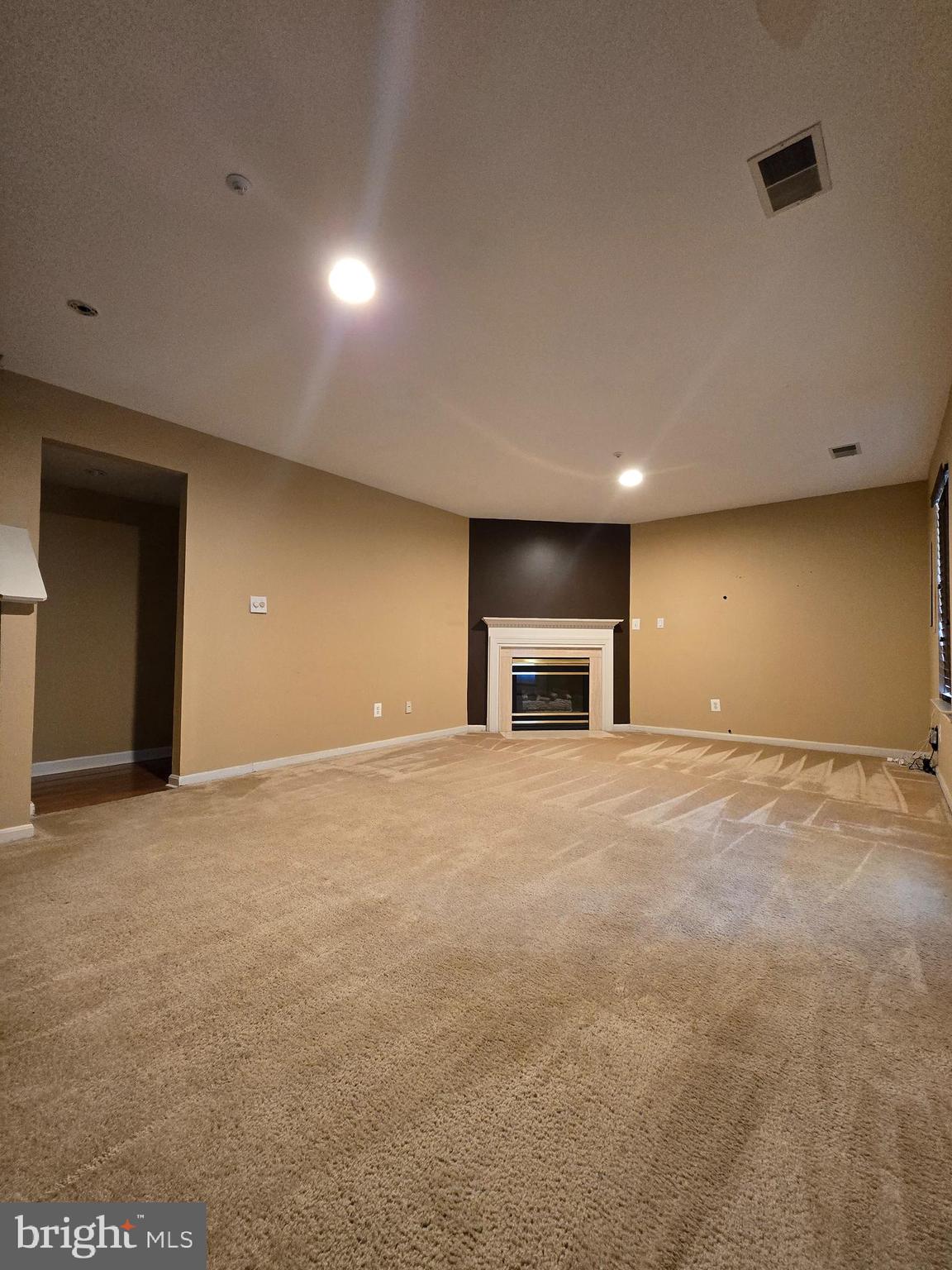 PERRYWOOD - Residential Lease