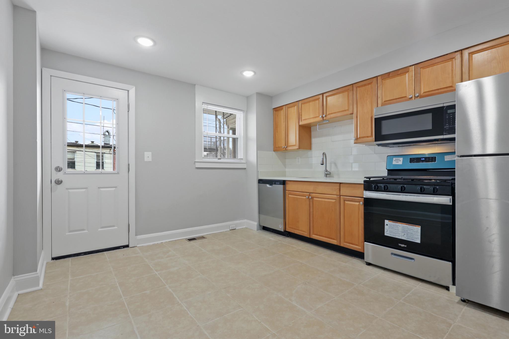 HIGHLANDTOWN - Residential Lease