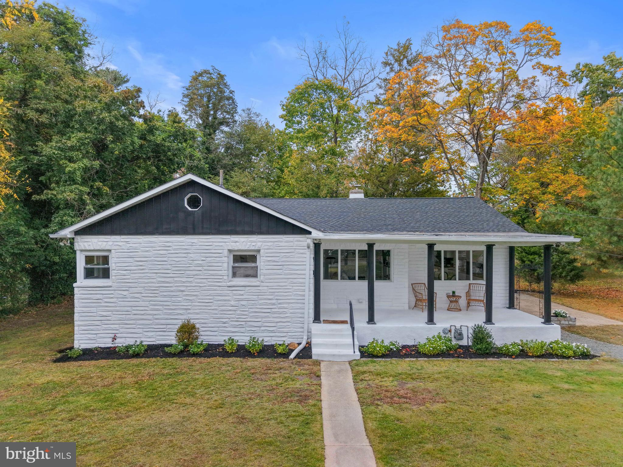 253 W CENTRAL AVENUE