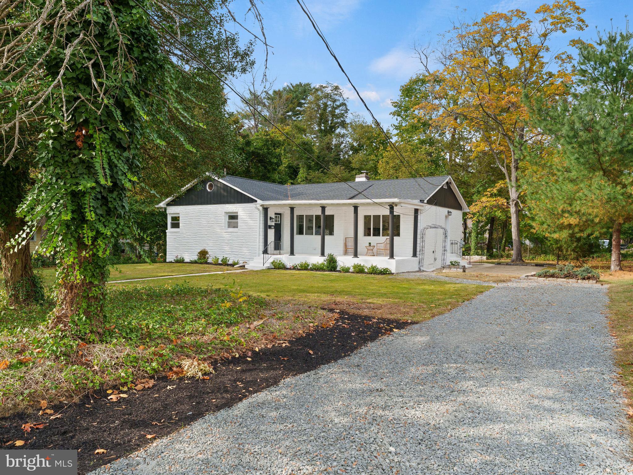 253 W CENTRAL AVENUE