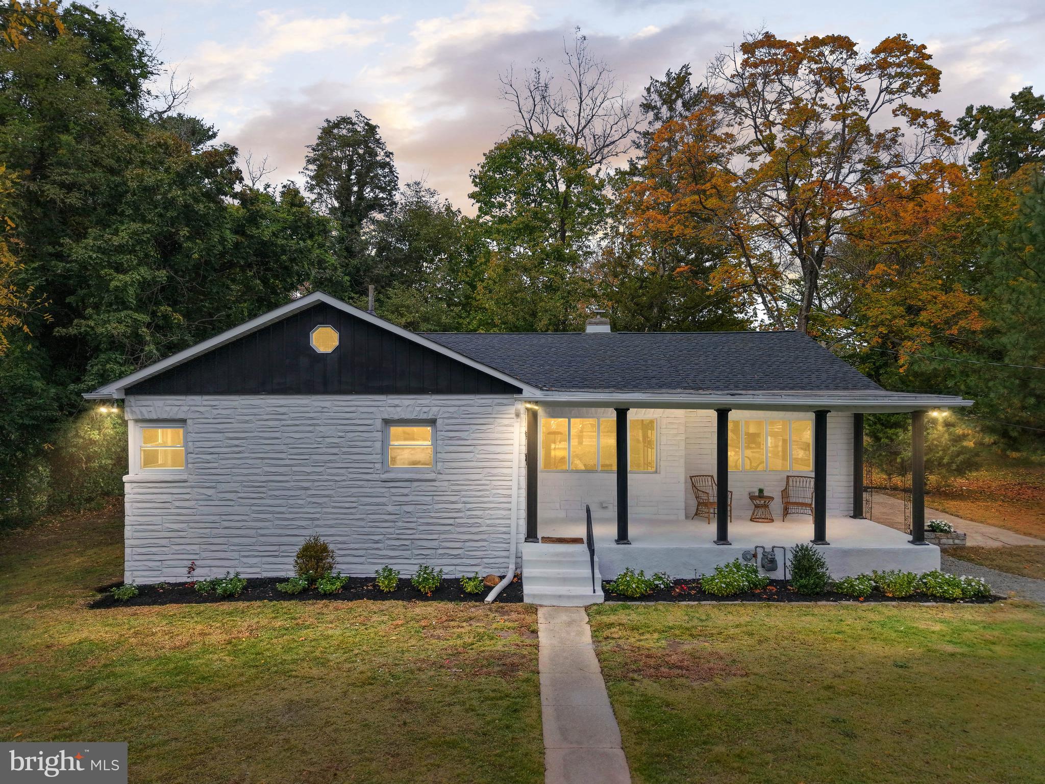 253 W CENTRAL AVENUE