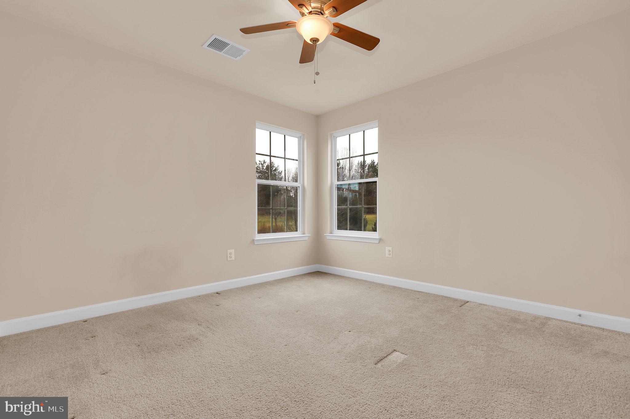 CLOVER RIDGE - Residential