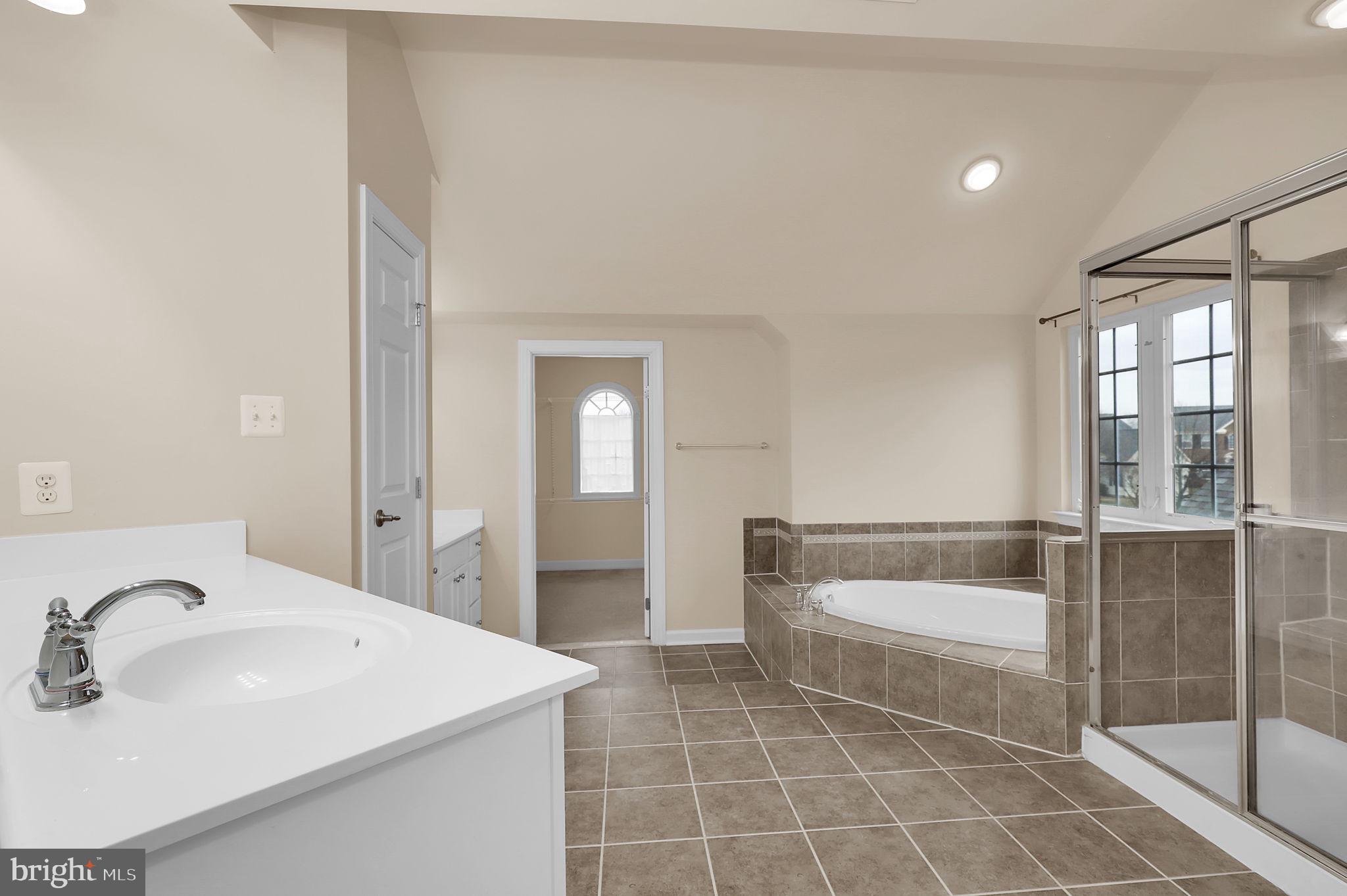 CLOVER RIDGE - Residential