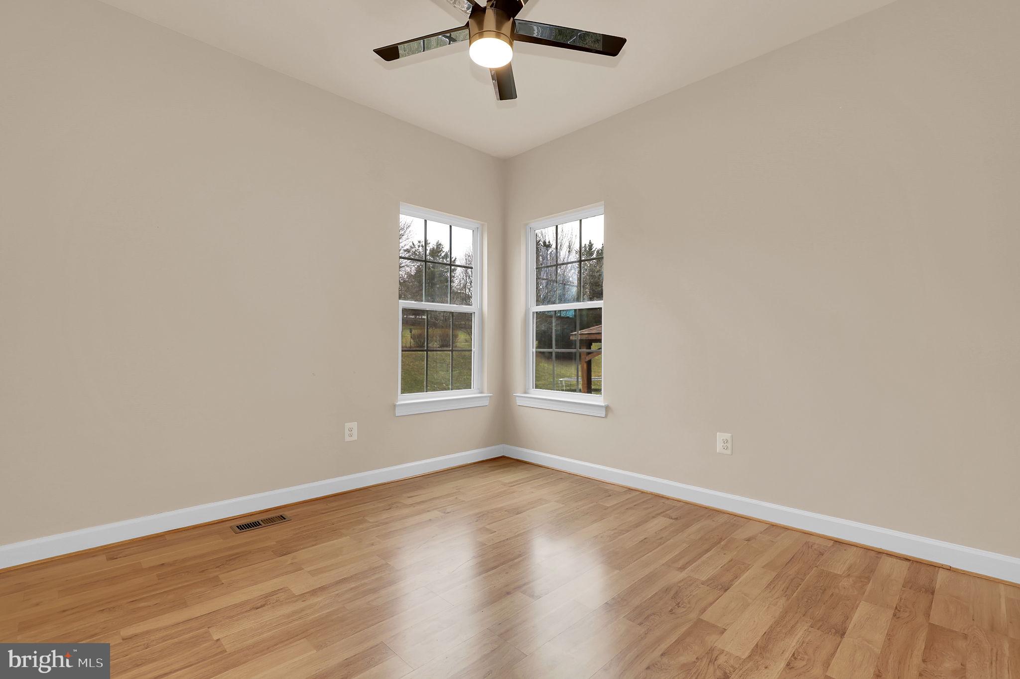 CLOVER RIDGE - Residential