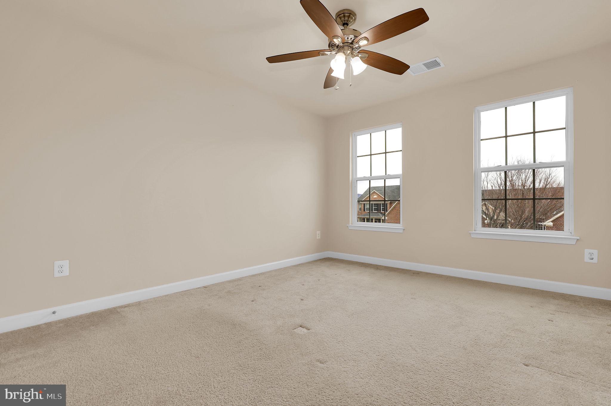 CLOVER RIDGE - Residential