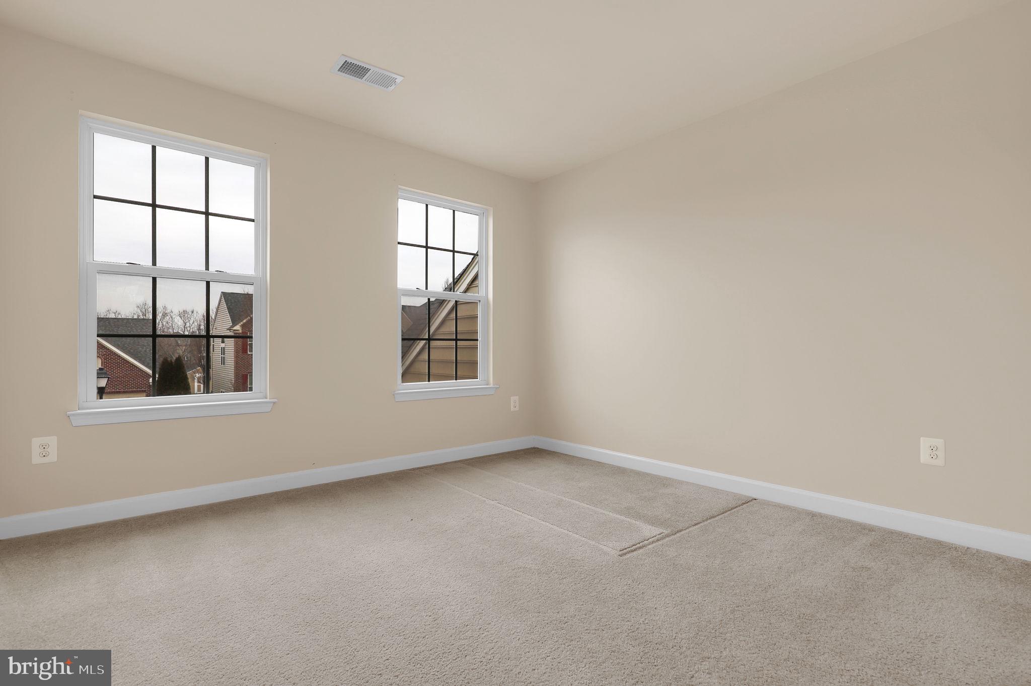 CLOVER RIDGE - Residential