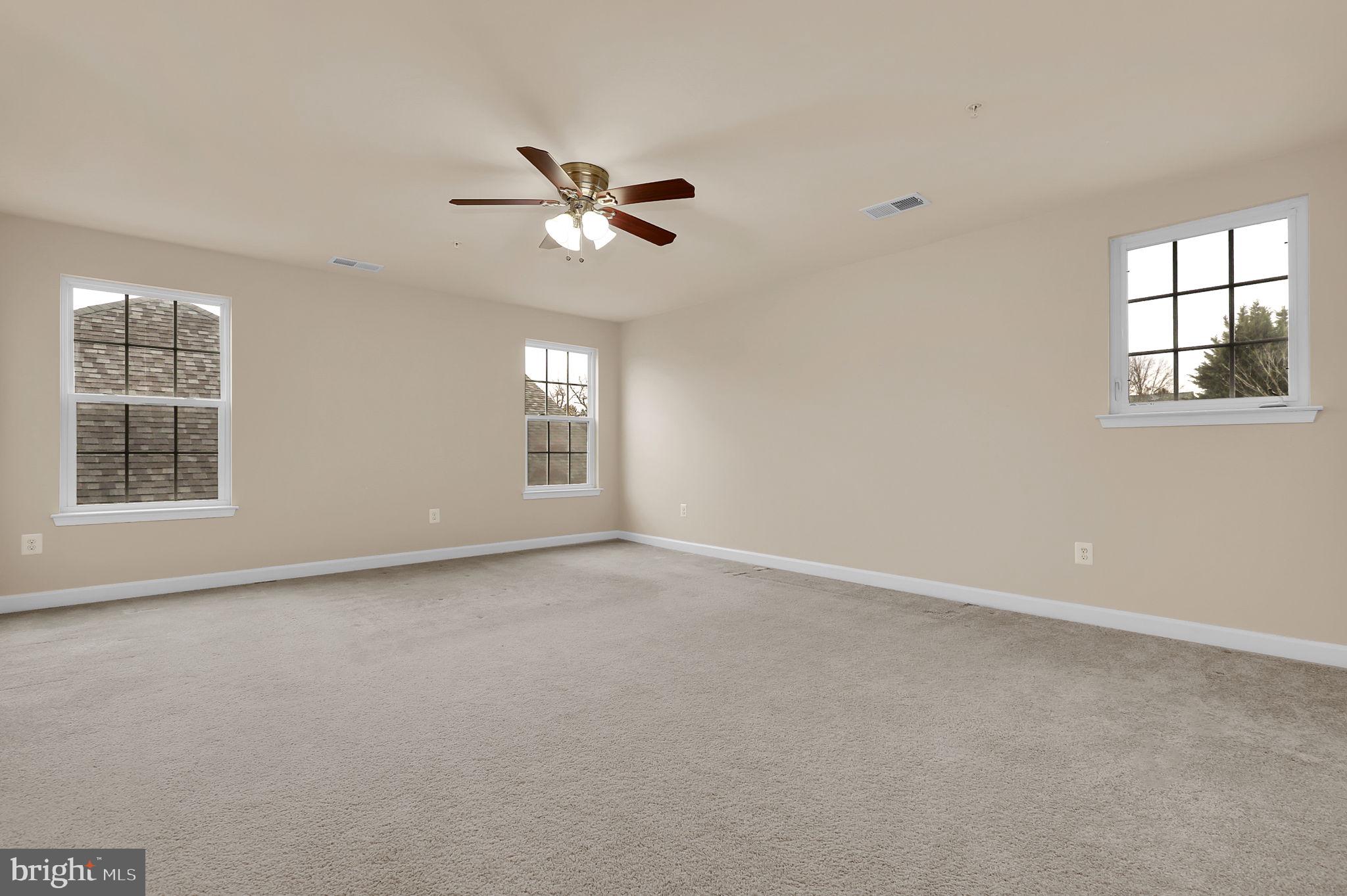 CLOVER RIDGE - Residential