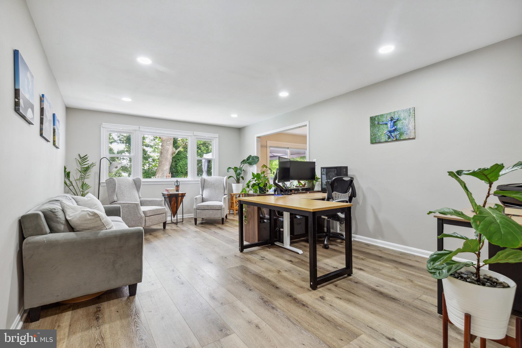 NORTH POTOMAC VISTA - Residential