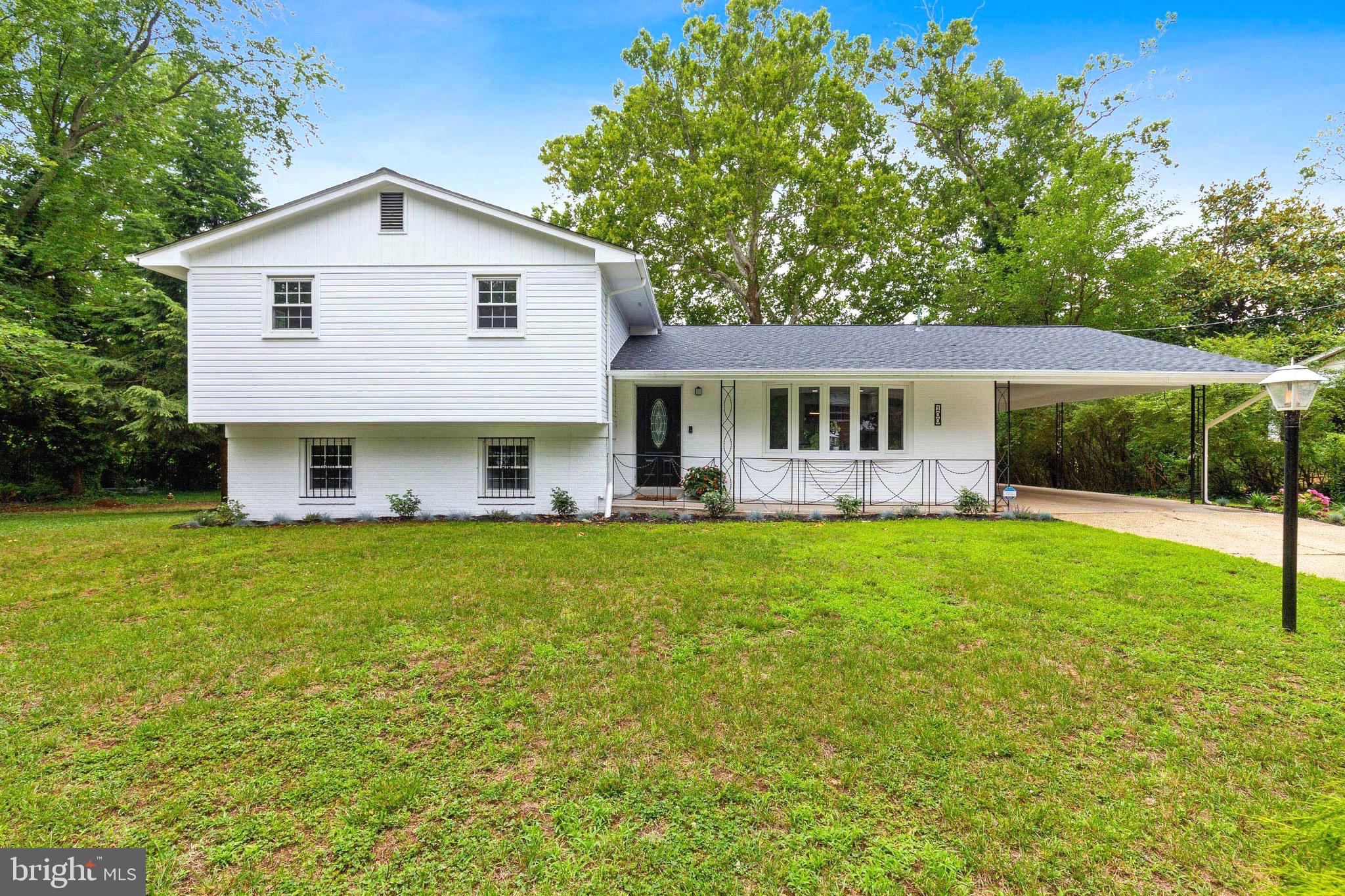 NORTH POTOMAC VISTA - Residential