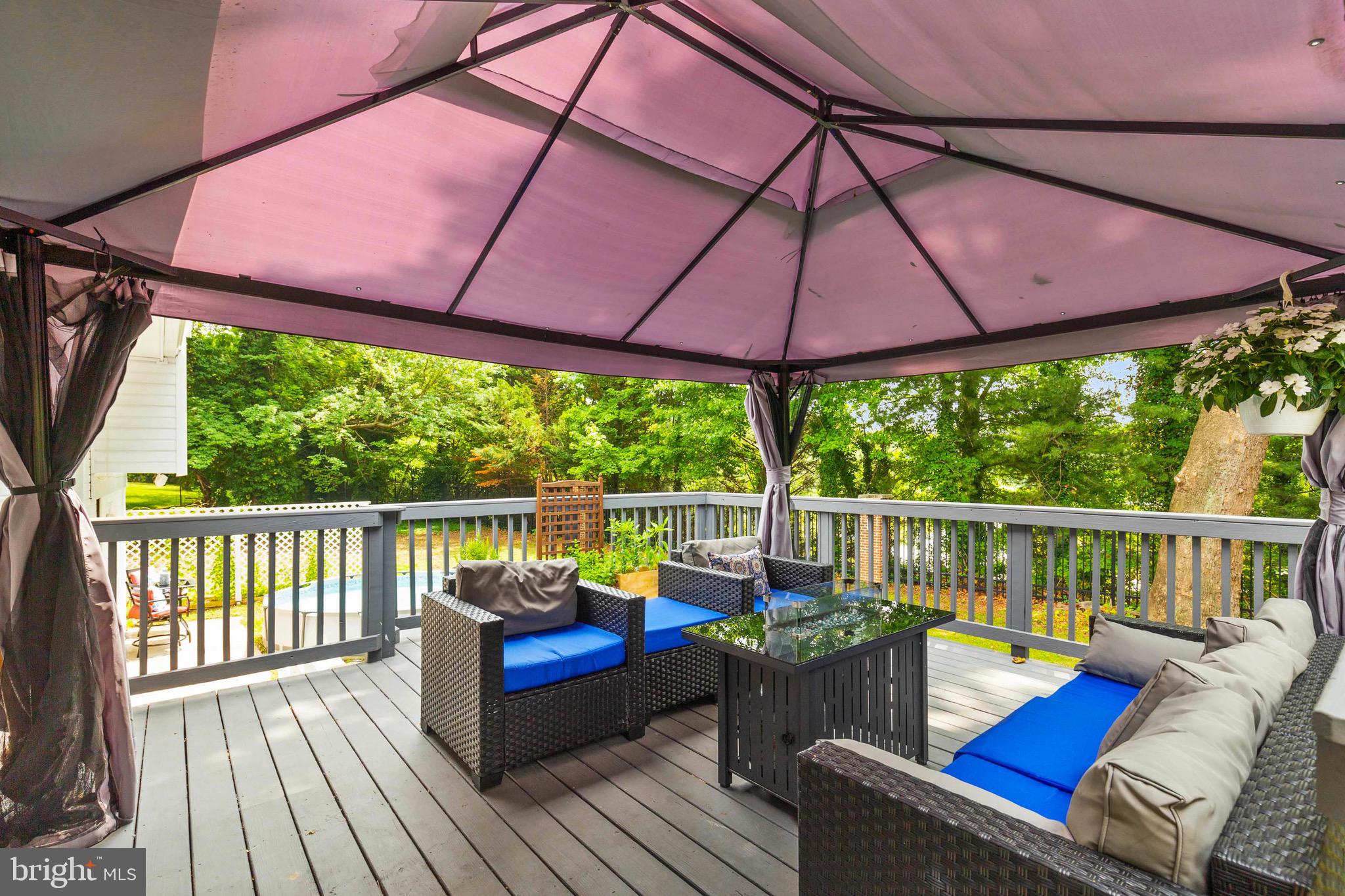 NORTH POTOMAC VISTA - Residential