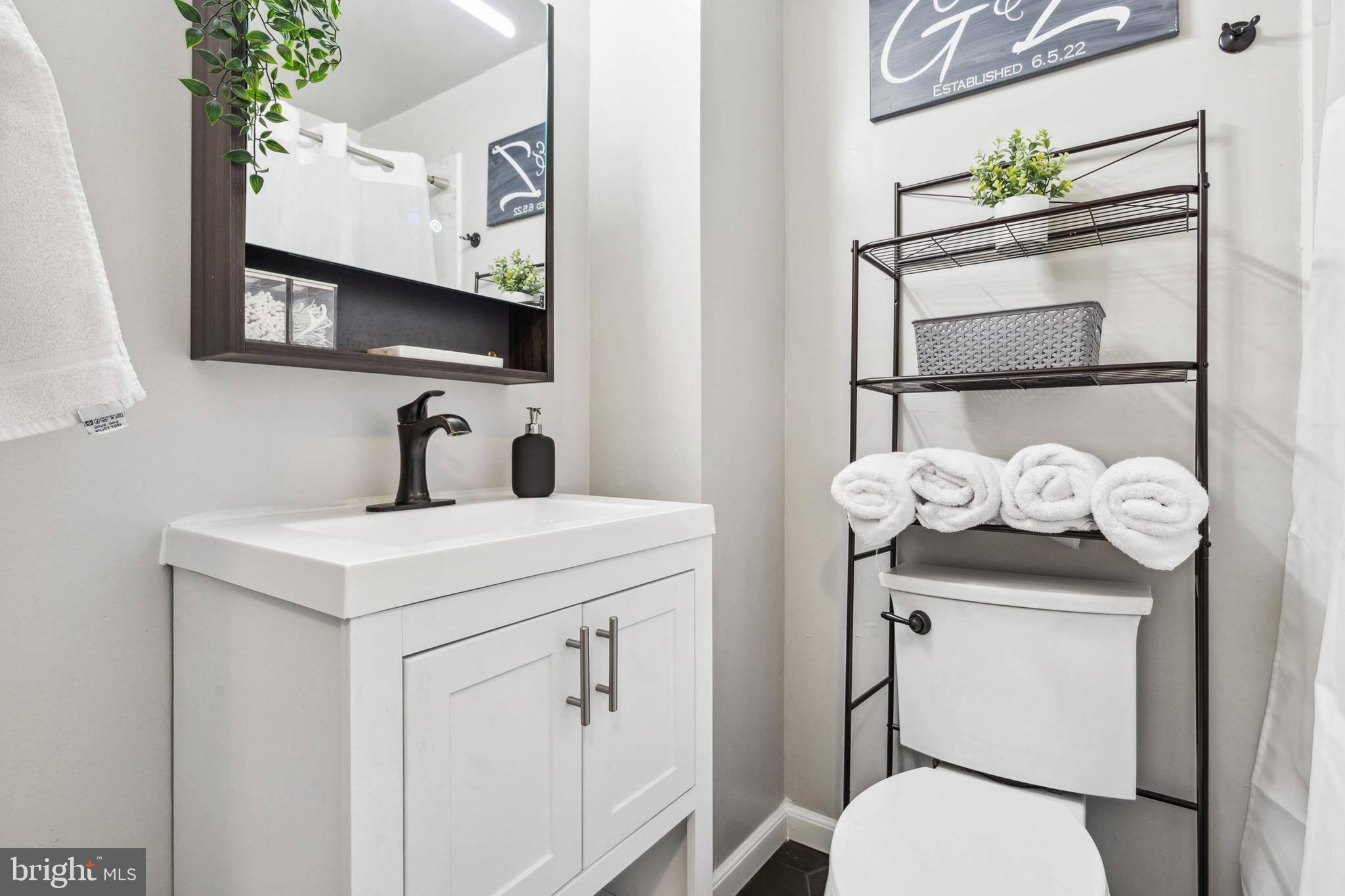 NORTH POTOMAC VISTA - Residential