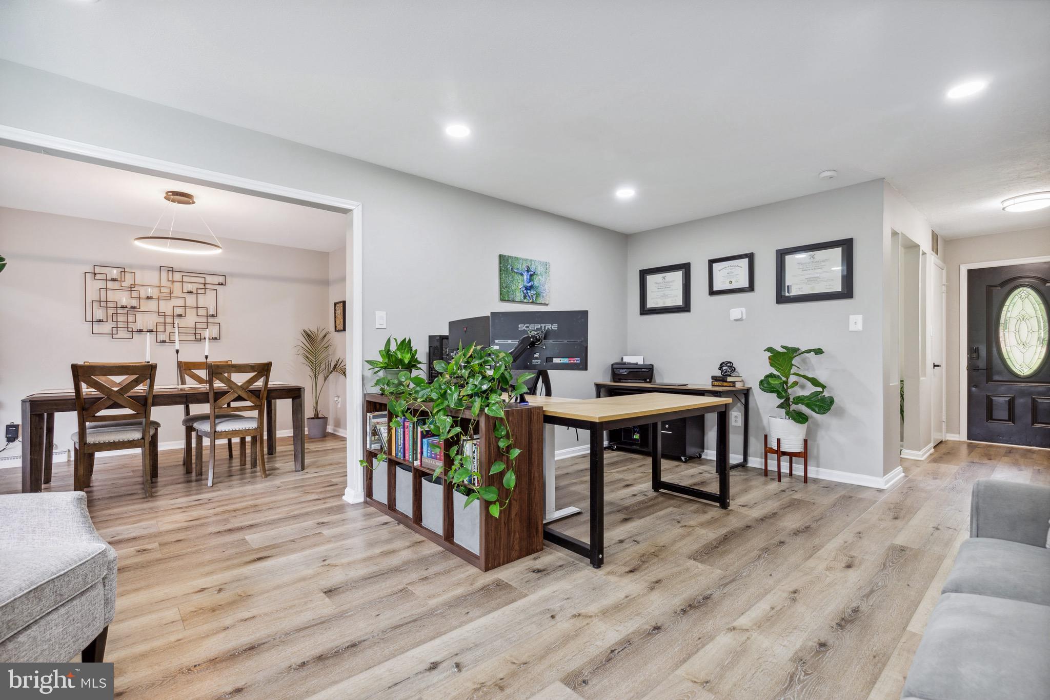 NORTH POTOMAC VISTA - Residential