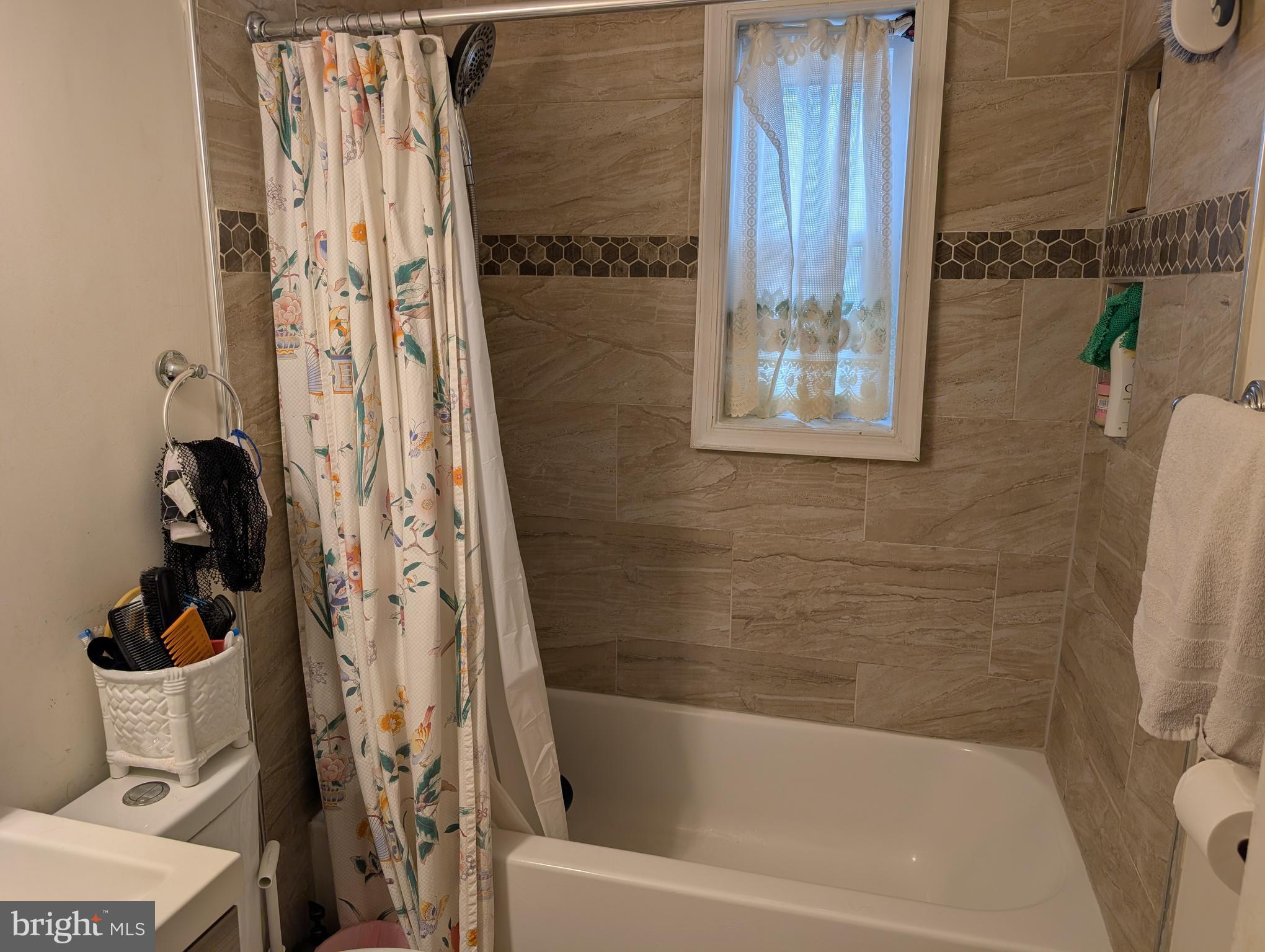 GLENMONT HILLS - Residential