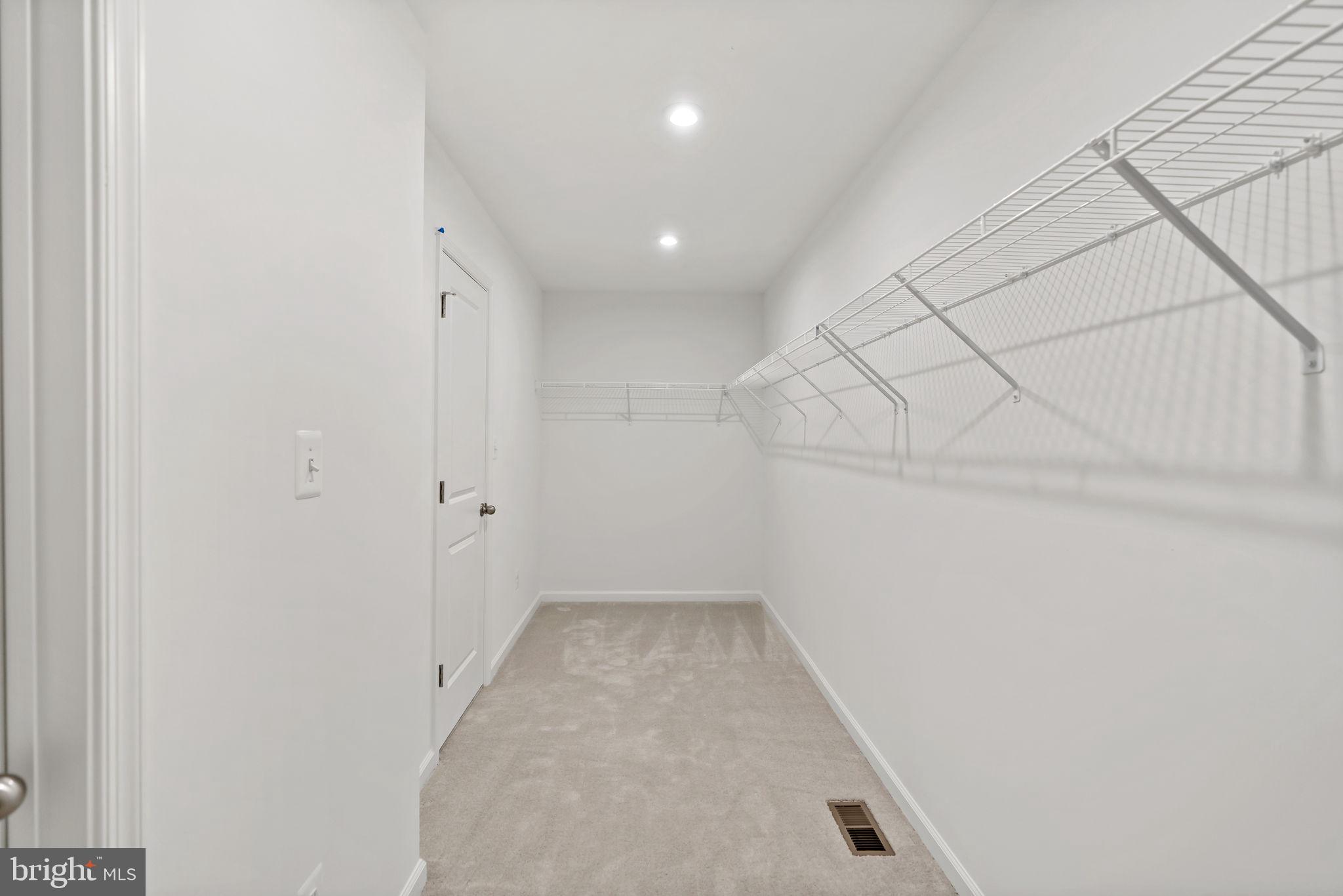 SOUTH BROOK - Residential