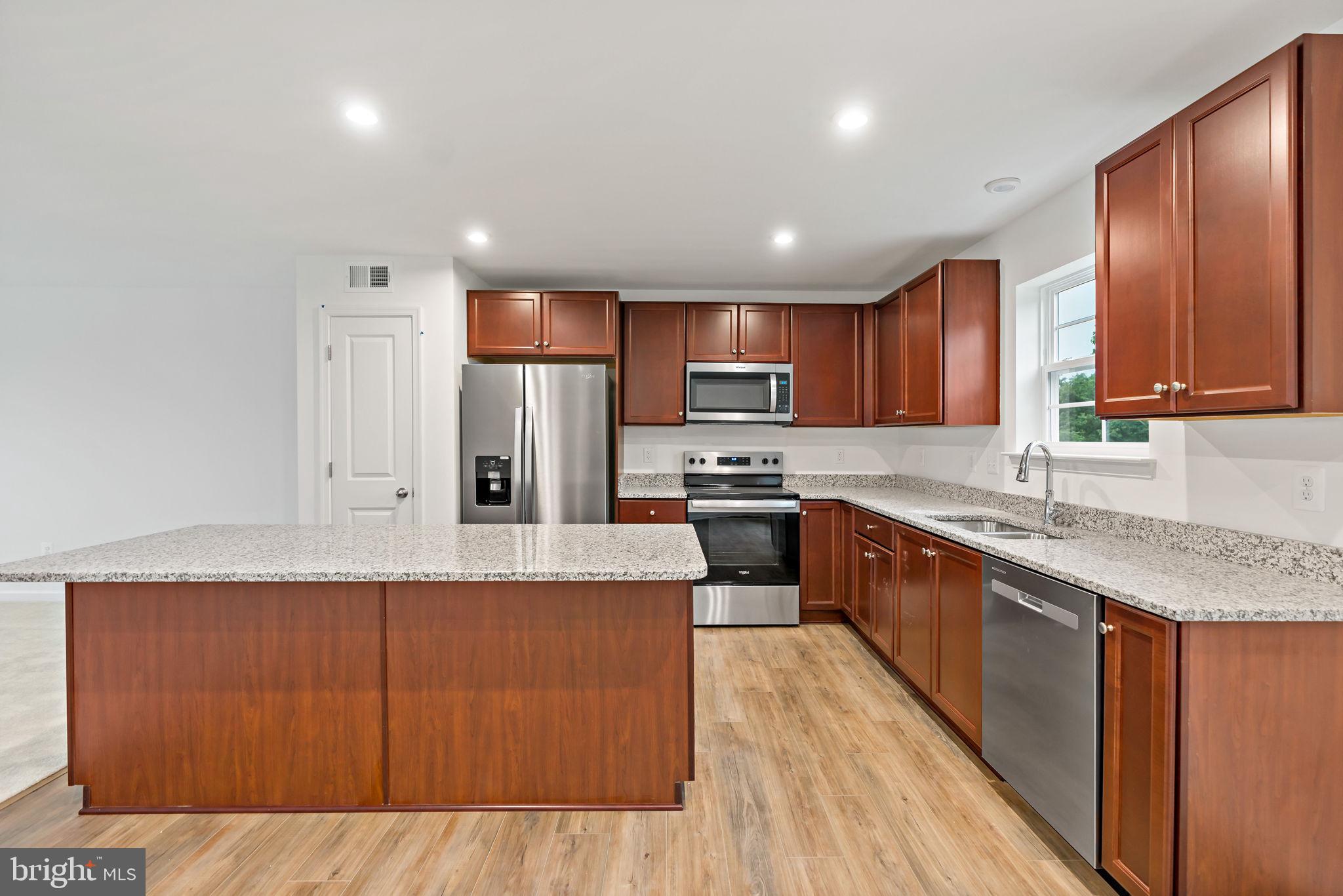 SOUTH BROOK - Residential