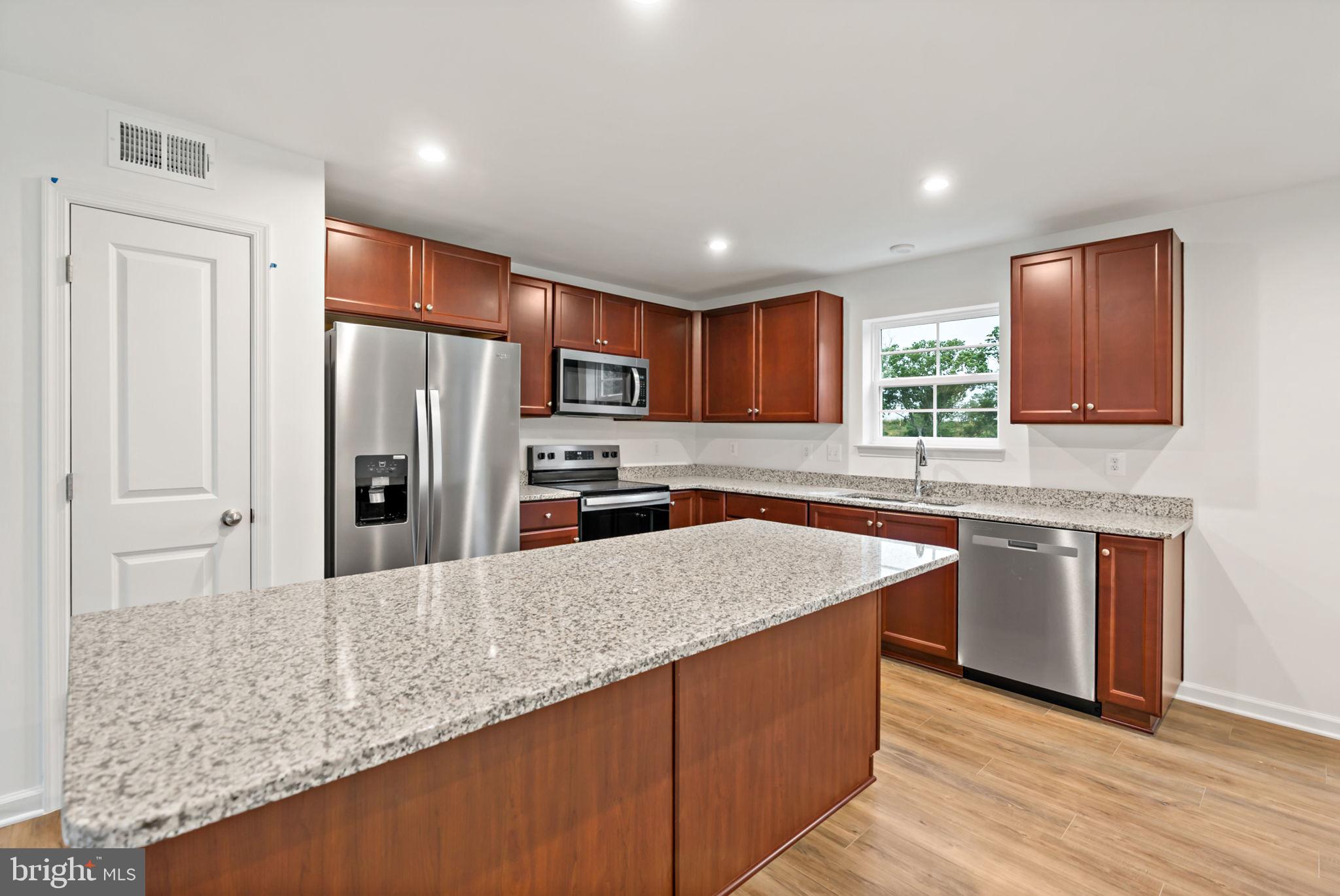 SOUTH BROOK - Residential