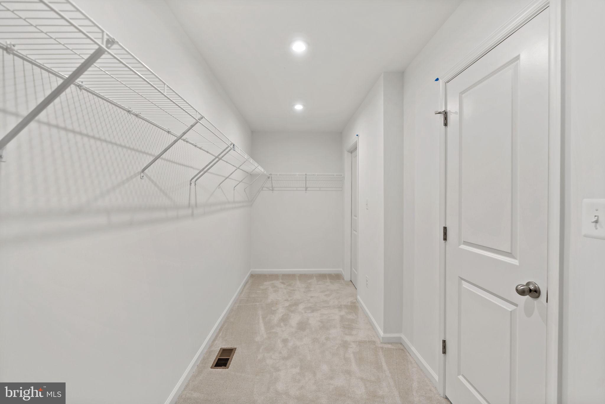 SOUTH BROOK - Residential