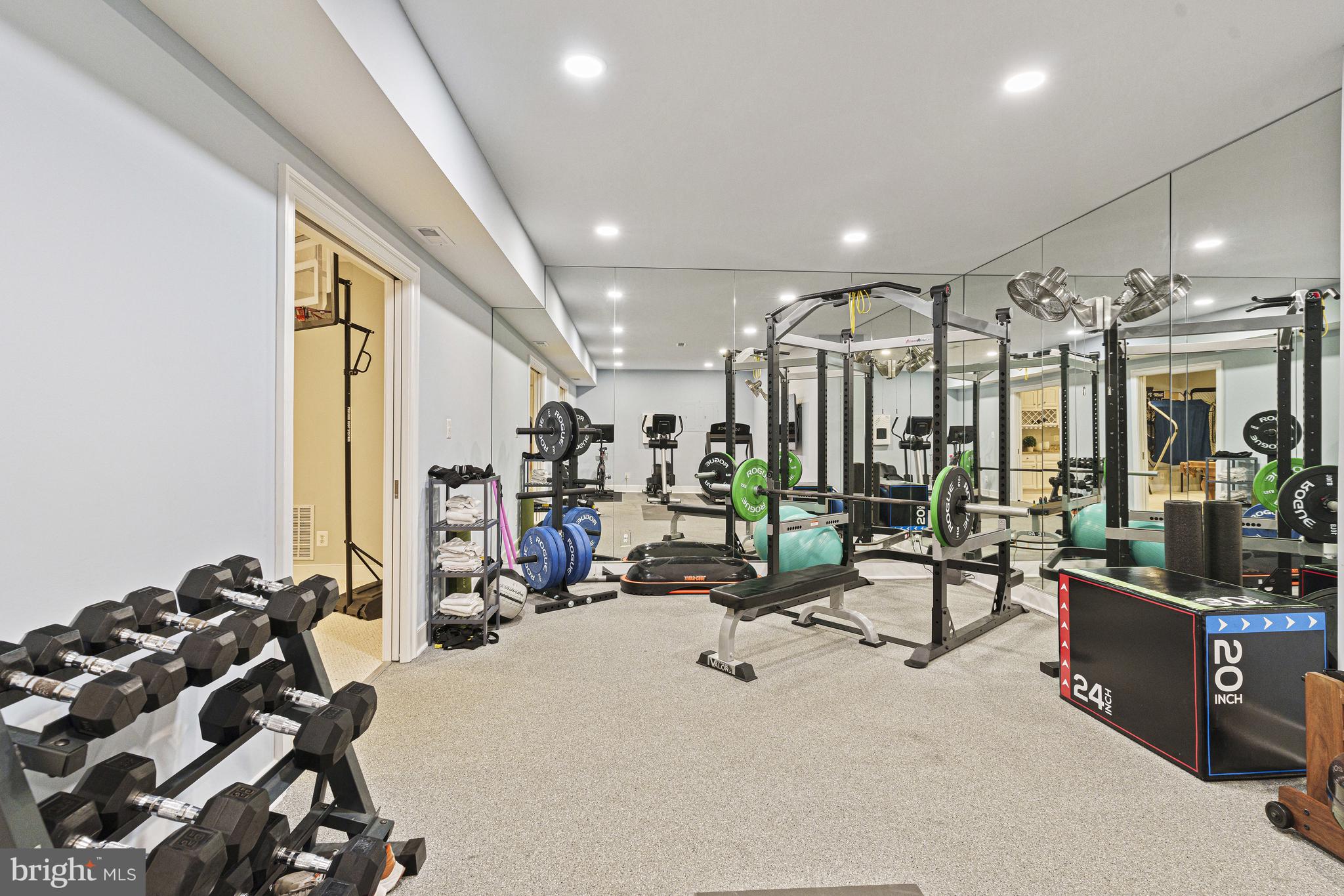 WILLOW RUN PARK - Residential