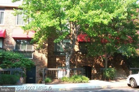 710 15TH S A ARLINGTON VA 22202
