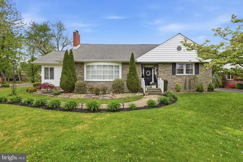 Homes For Sale - 720 Bellevue Avenue<br/> HAMMONTON, NJ 08037