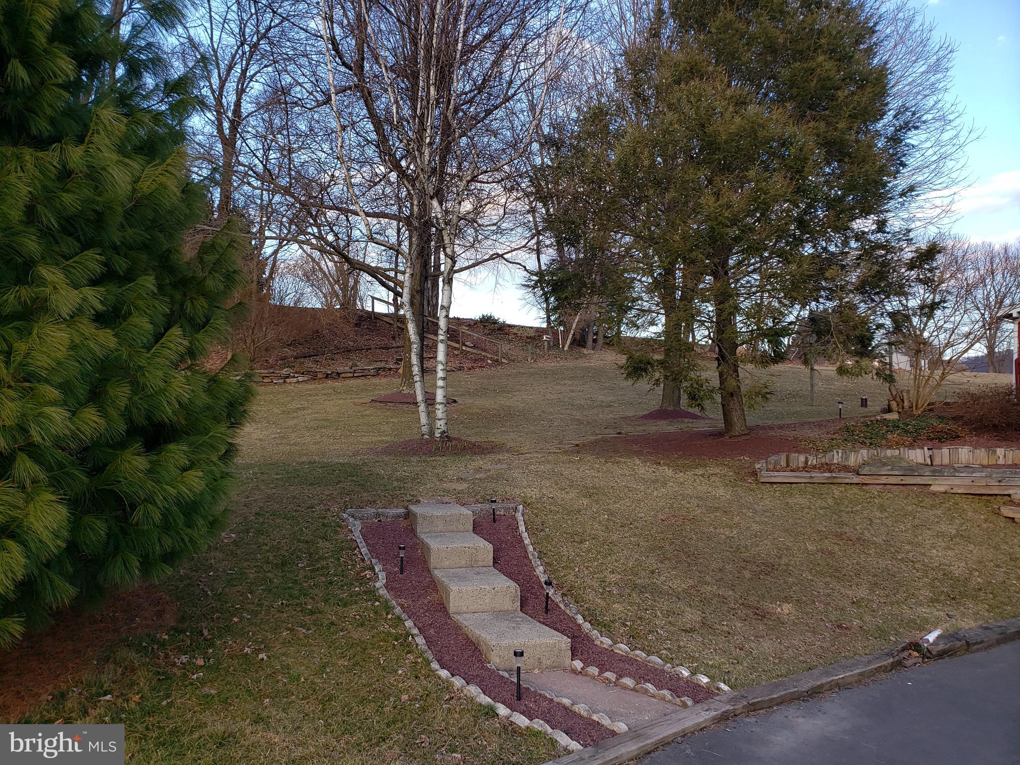 RINGTOWN - Residential