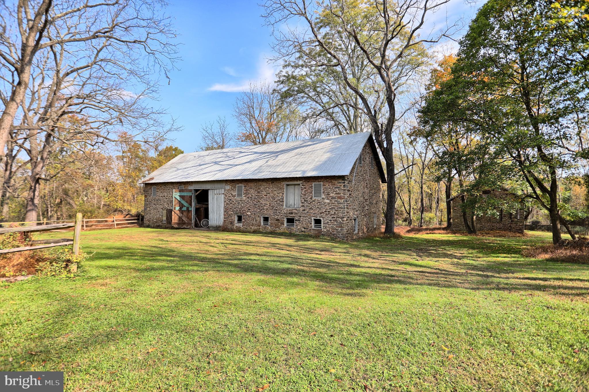 CAVES VALLEY - Residential
