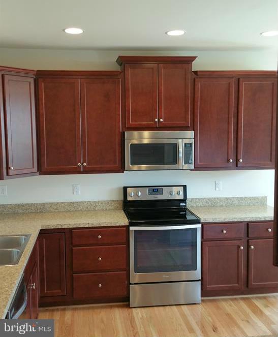 STONEBROOK VILLAGE - Residential