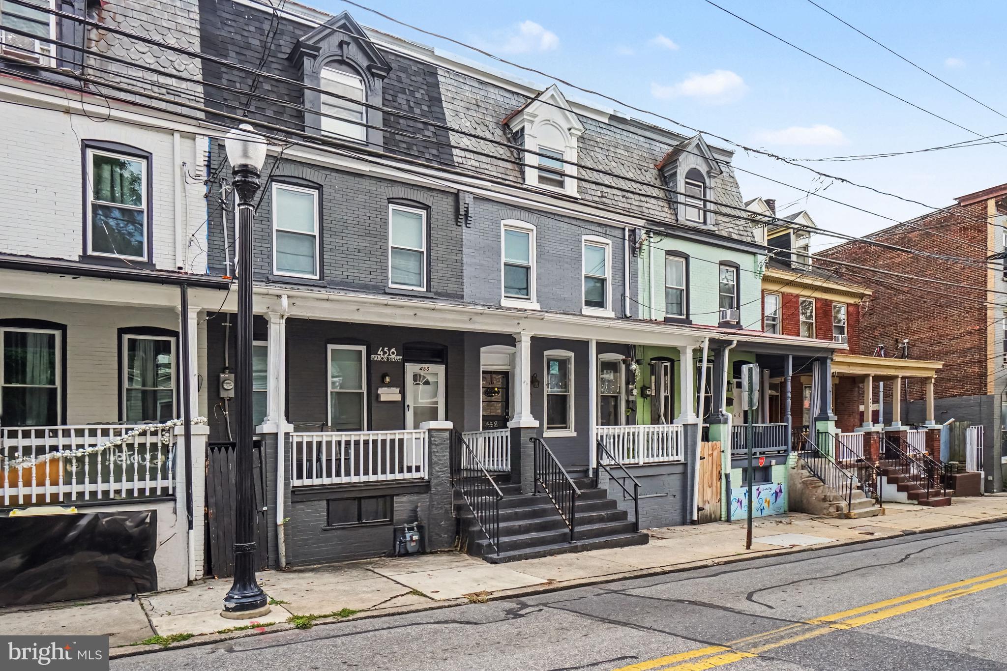 458 MANOR STREET