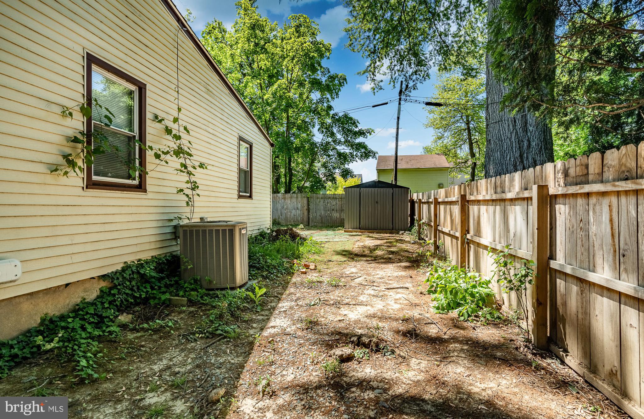 ROLLING PARK - Residential