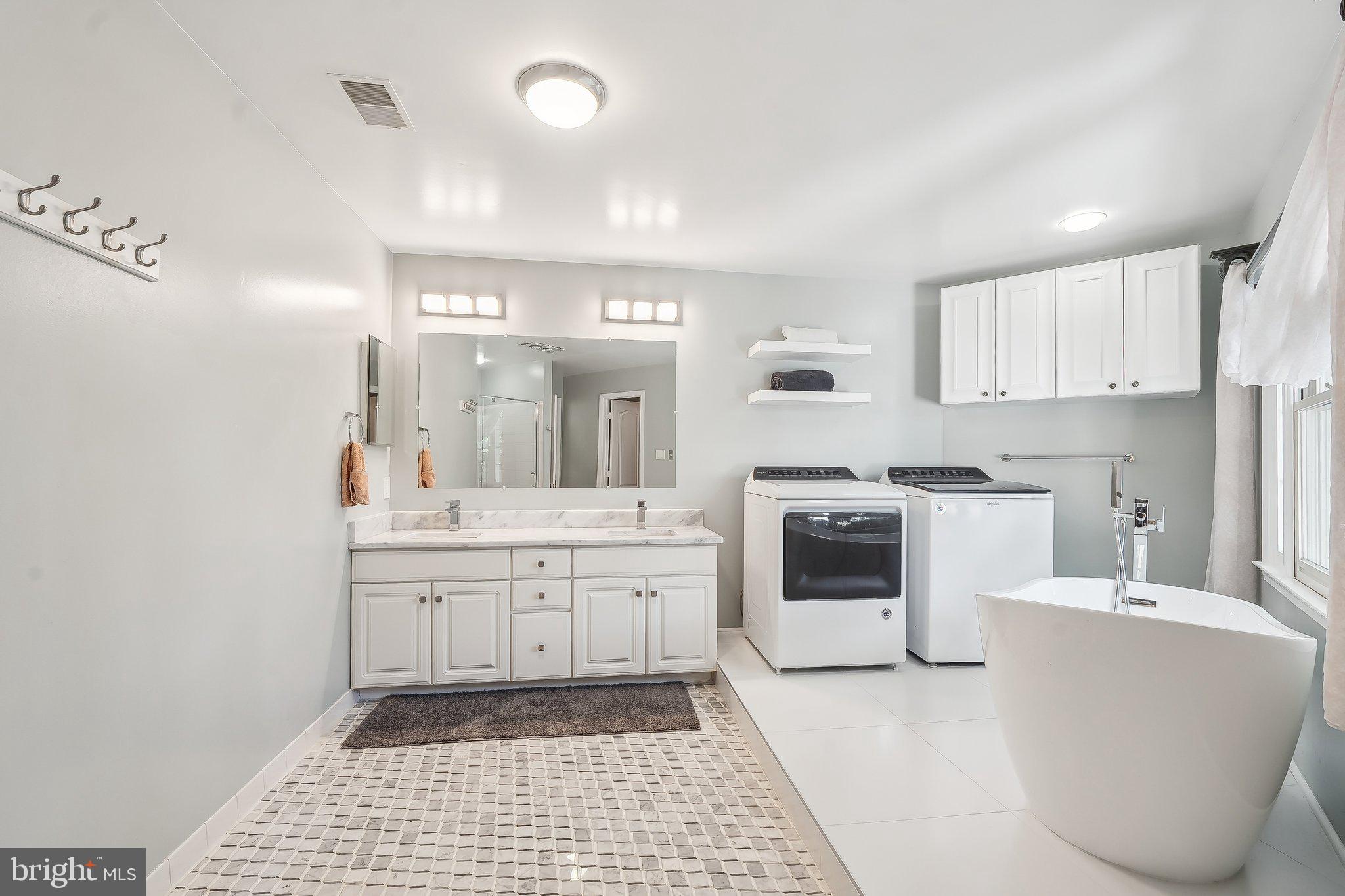 EDGEMOORE - Residential