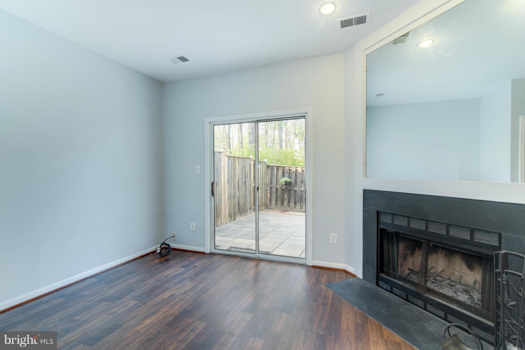 RESTON - Residential