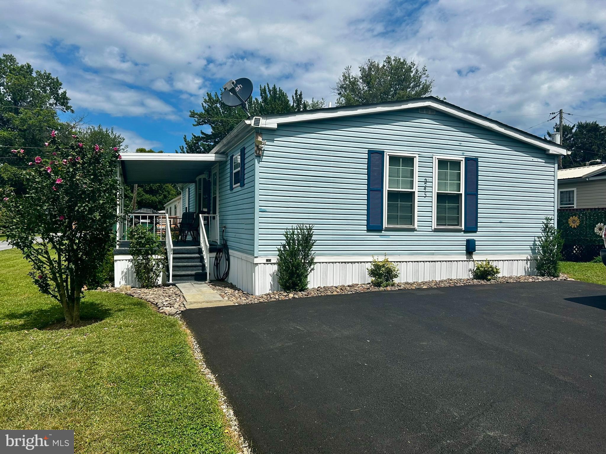 245 DAVEY DRIVE