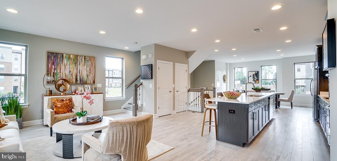 POTOMAC SHORES - Residential