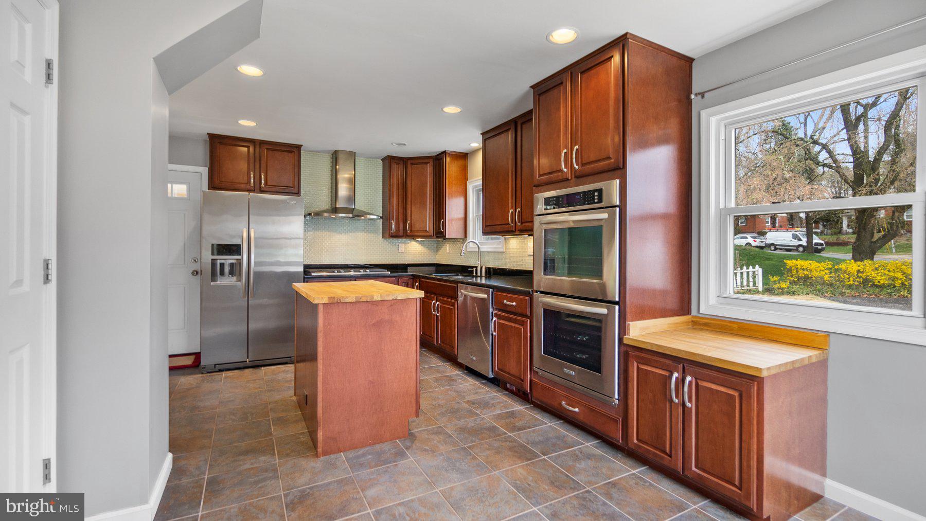 BURNT MILLS KNOLLS - Residential