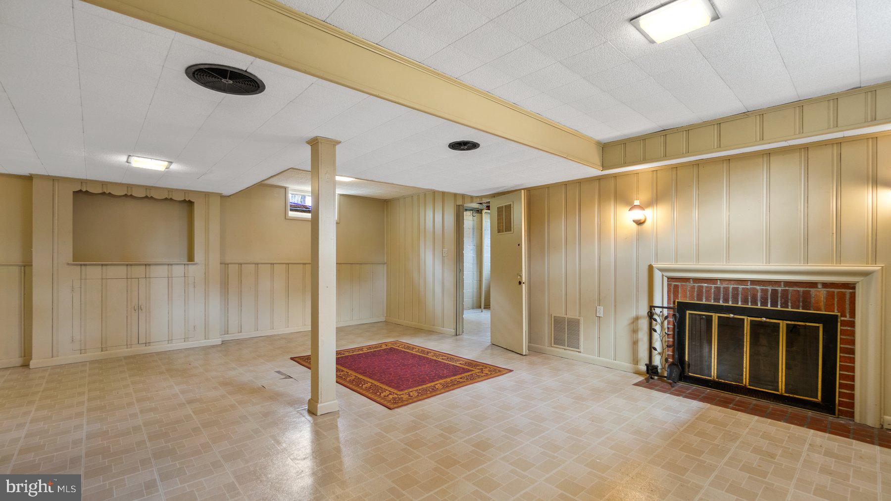 BURNT MILLS KNOLLS - Residential