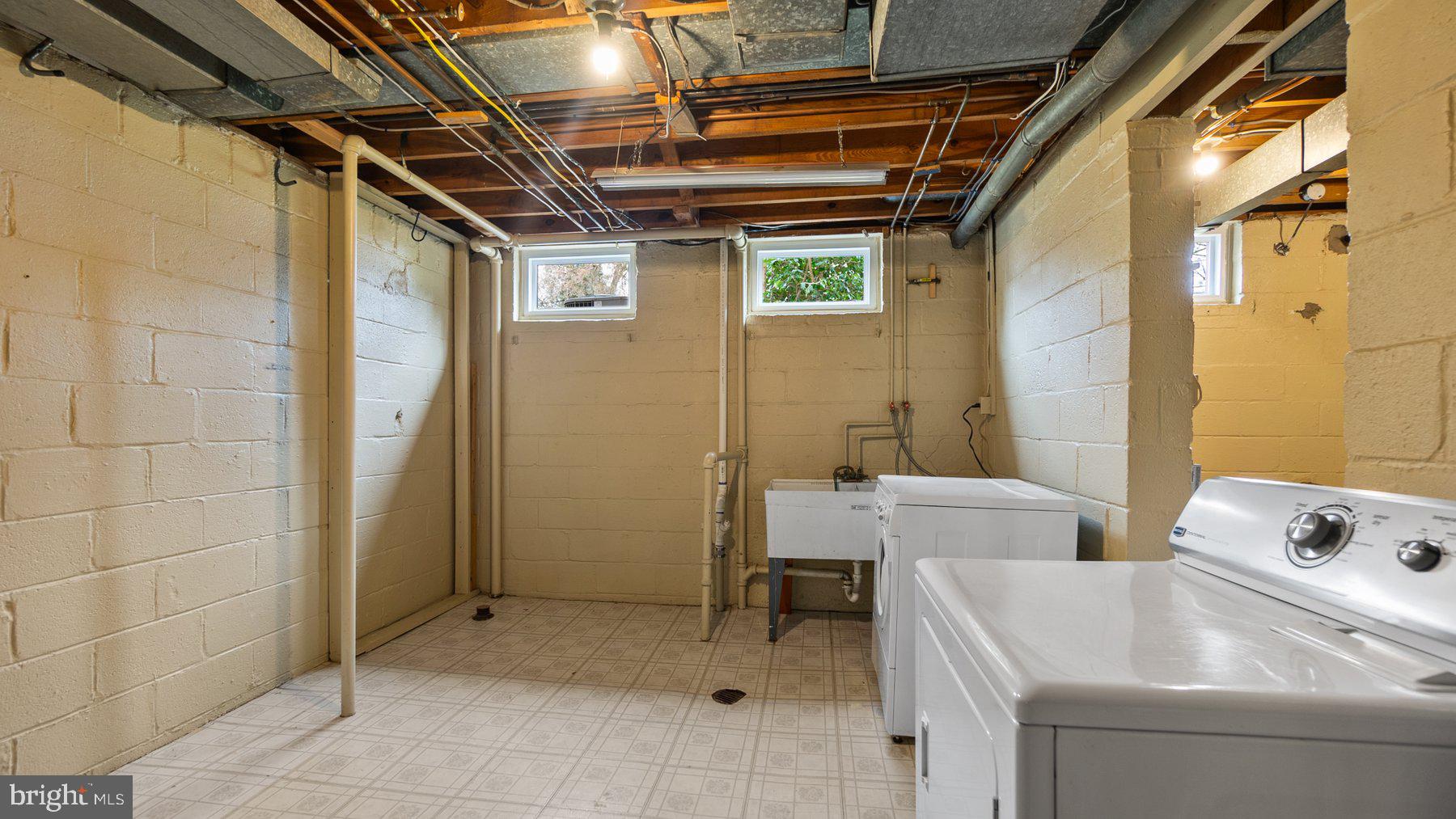 BURNT MILLS KNOLLS - Residential