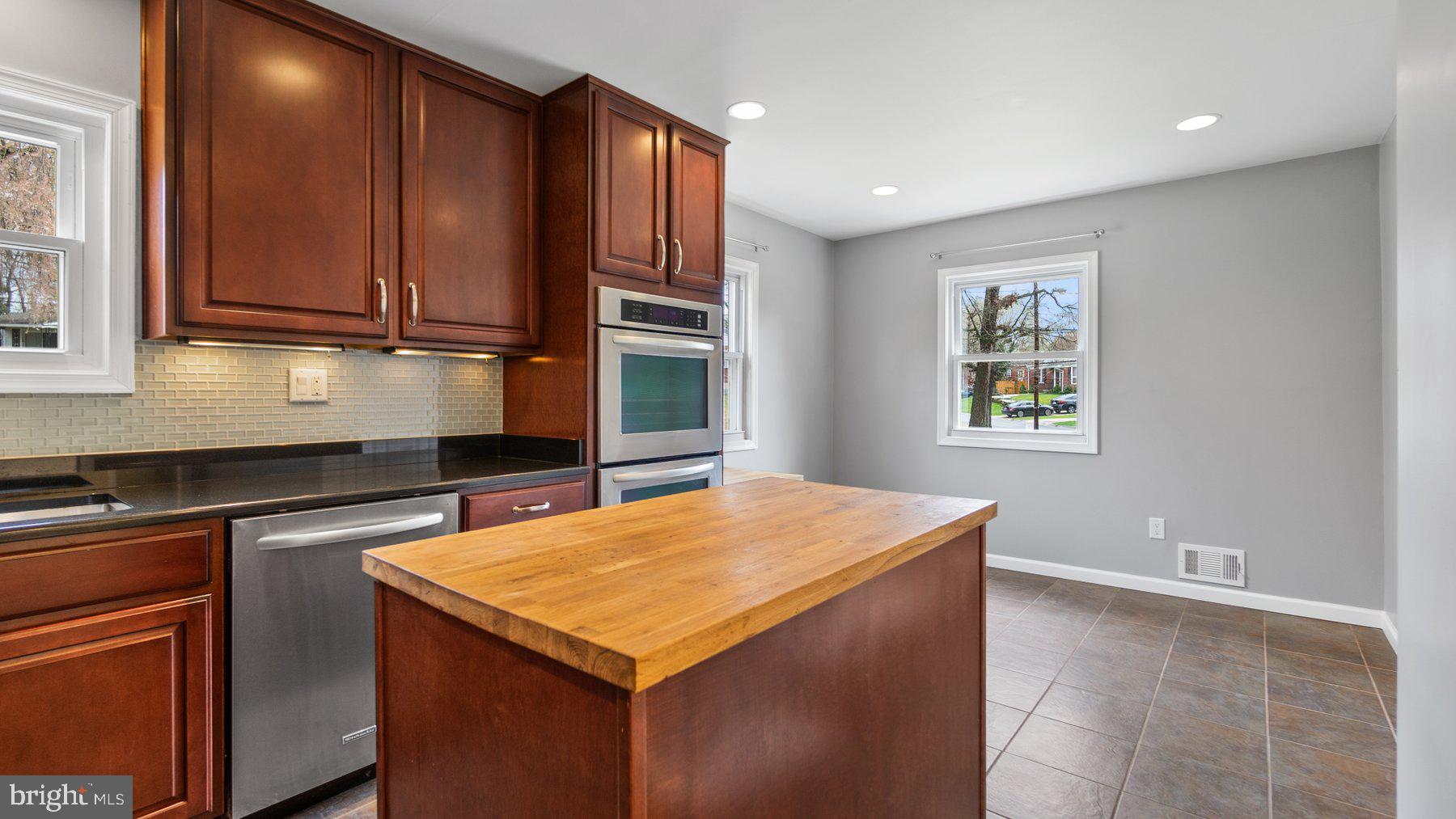 BURNT MILLS KNOLLS - Residential