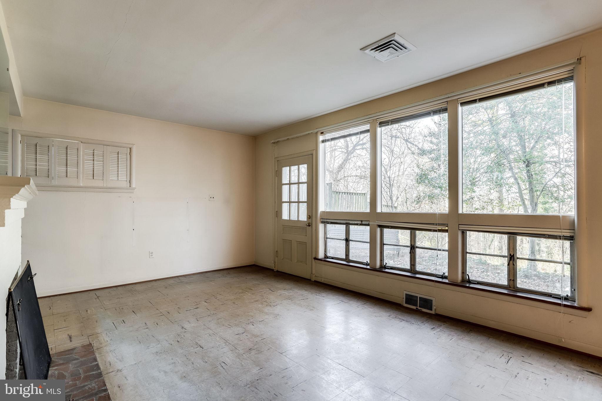 DOUGLAS PARK - Residential