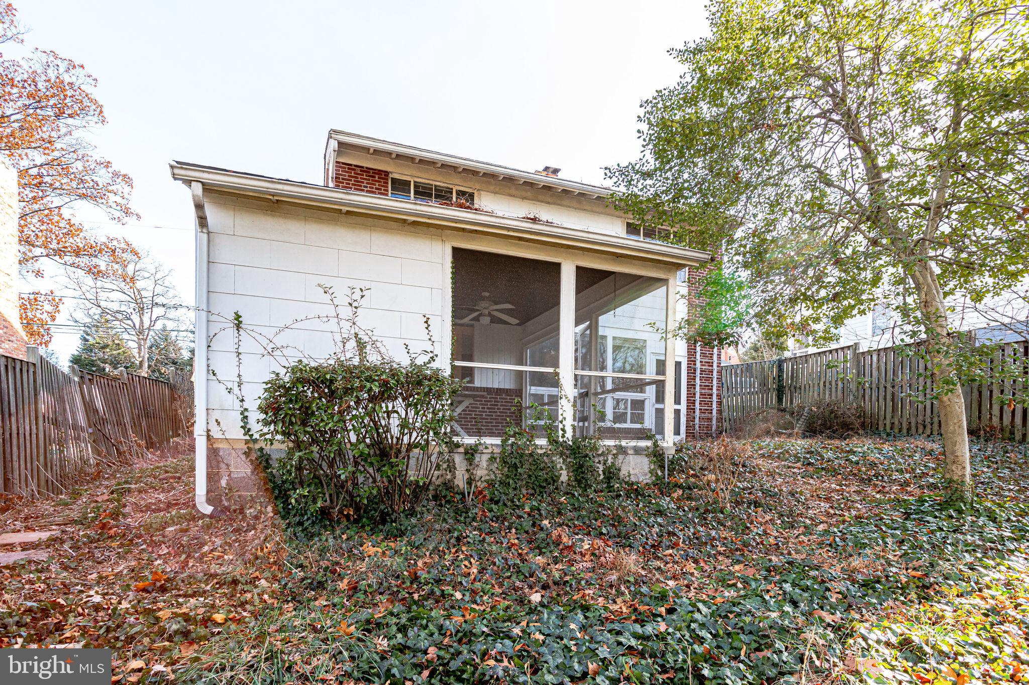 DOUGLAS PARK - Residential