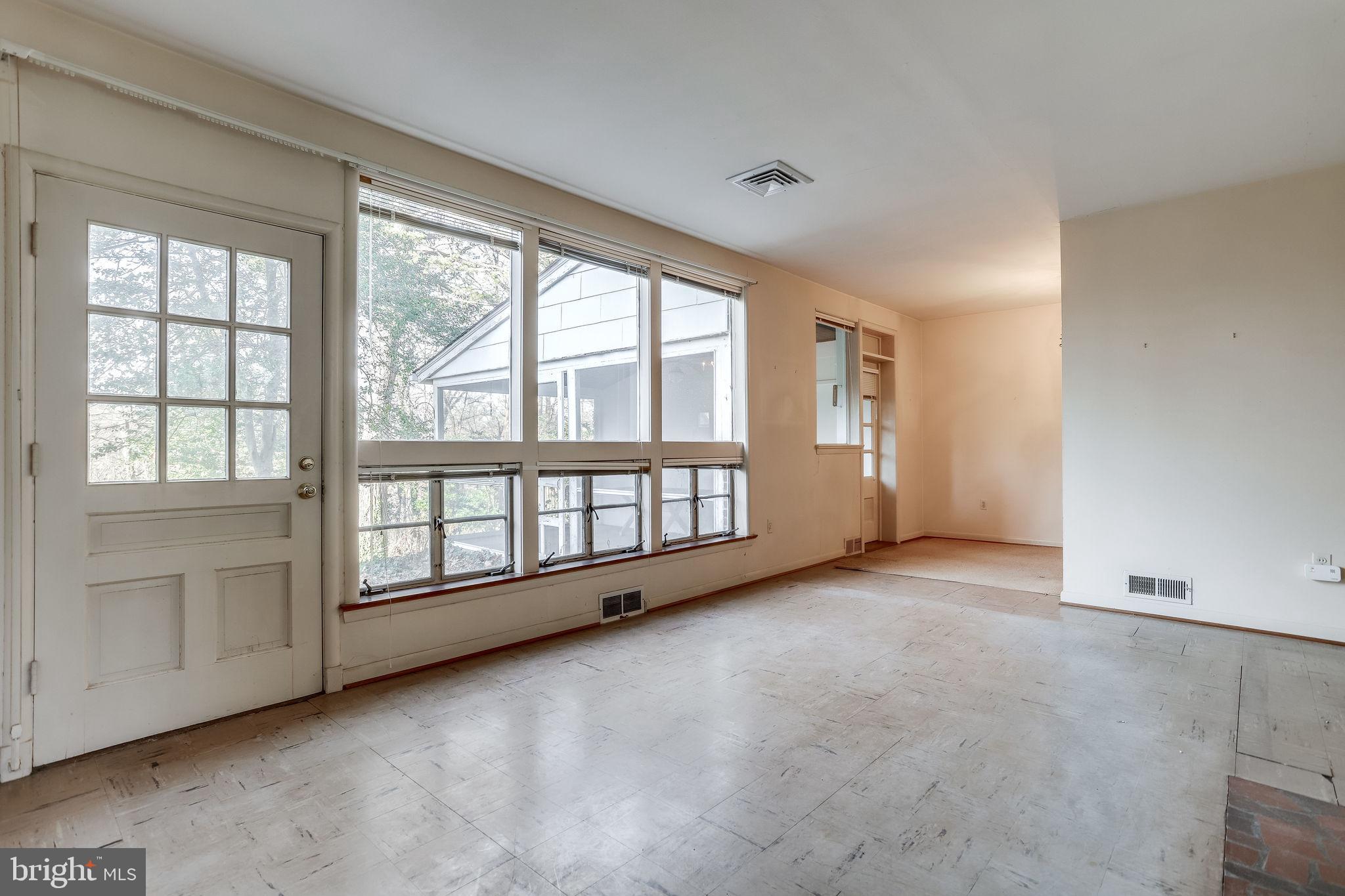 DOUGLAS PARK - Residential