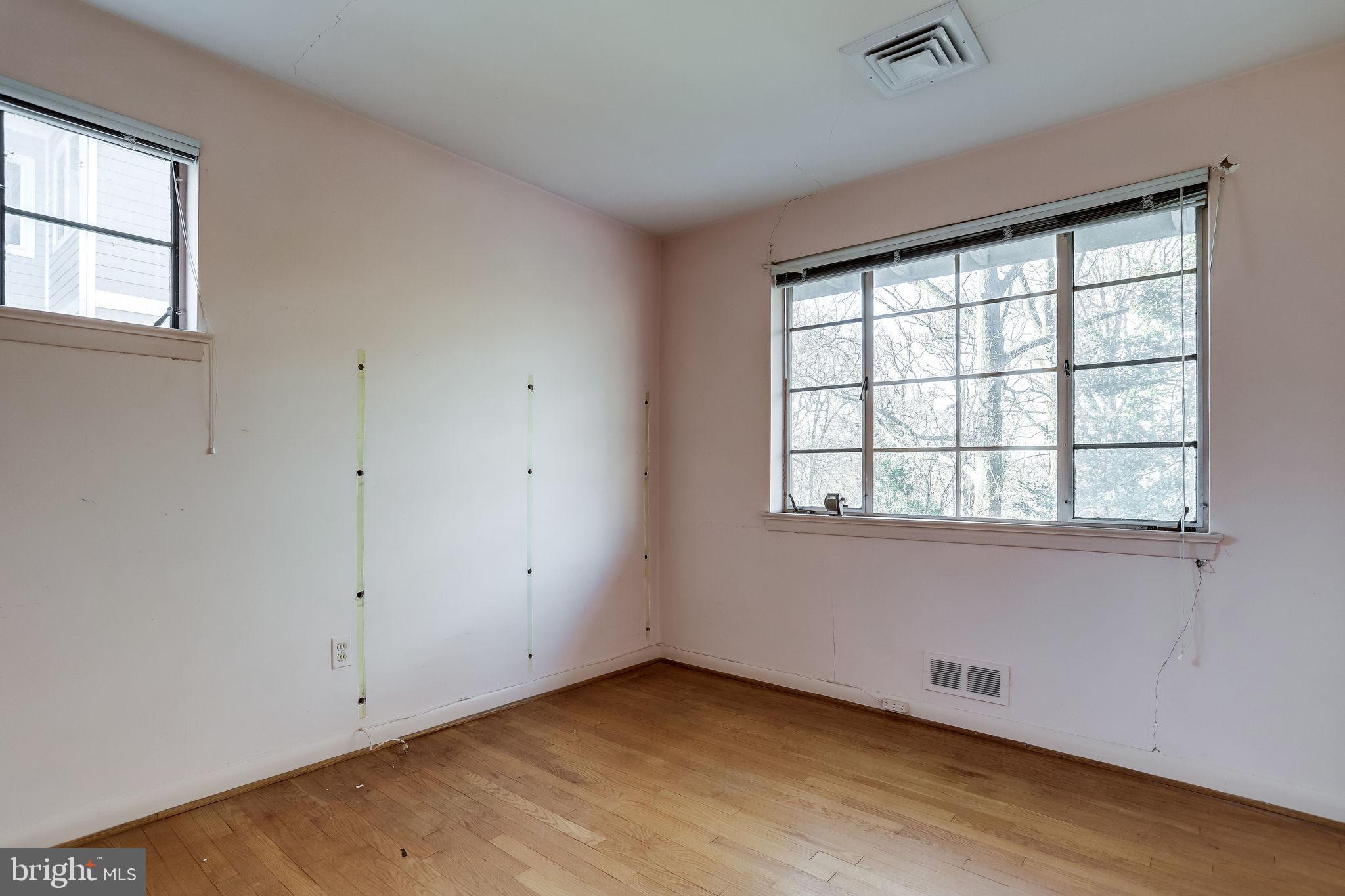 DOUGLAS PARK - Residential