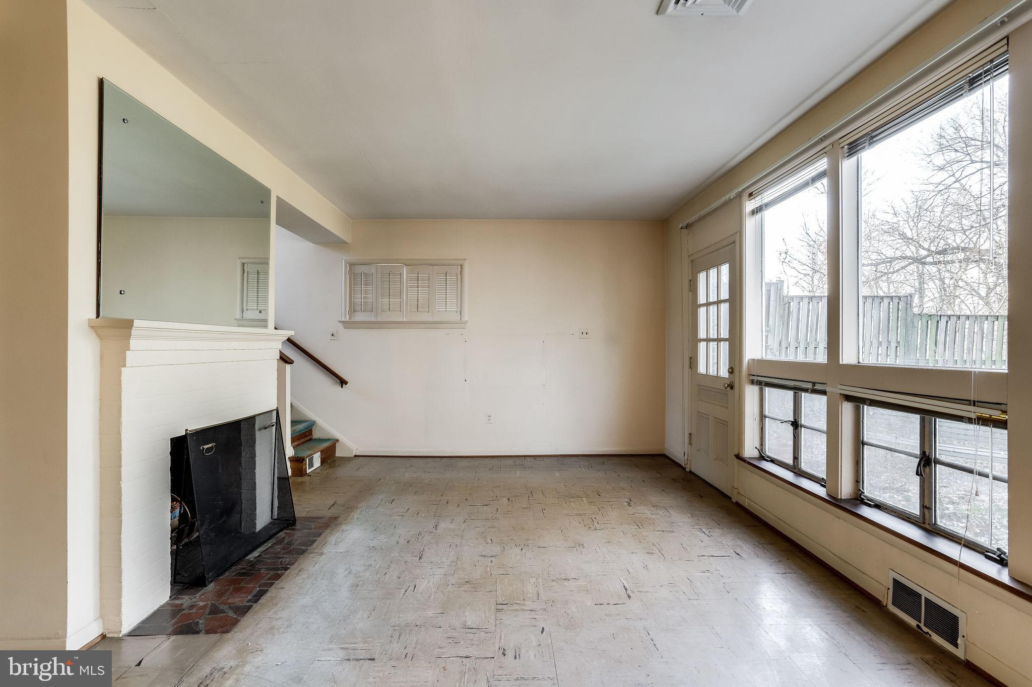 DOUGLAS PARK - Residential