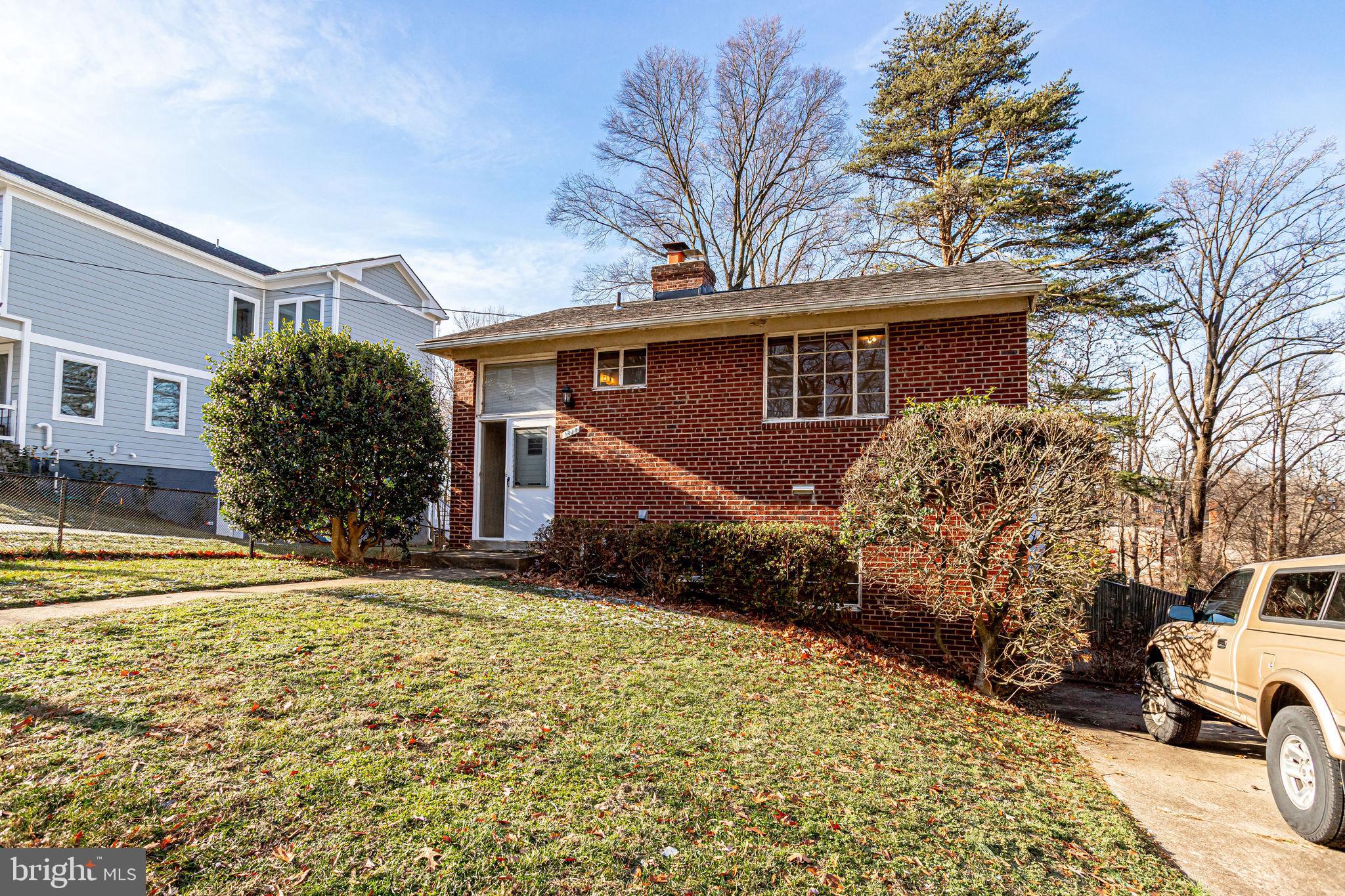 DOUGLAS PARK - Residential